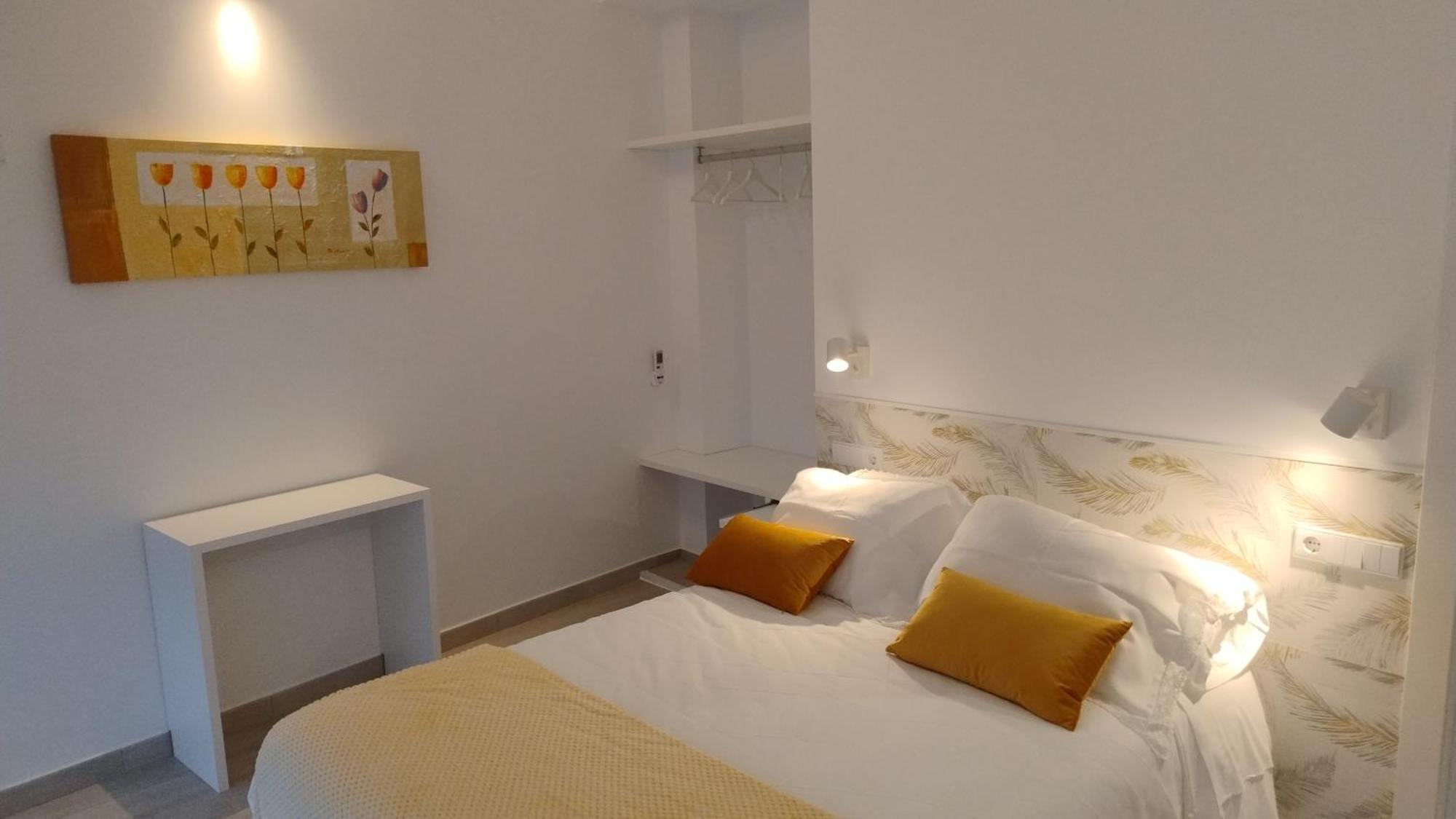 Casas Turisticas Lar Jardin - Parking Privado ซานติอาโก เด กอมโปสเตลา ภายนอก รูปภาพ