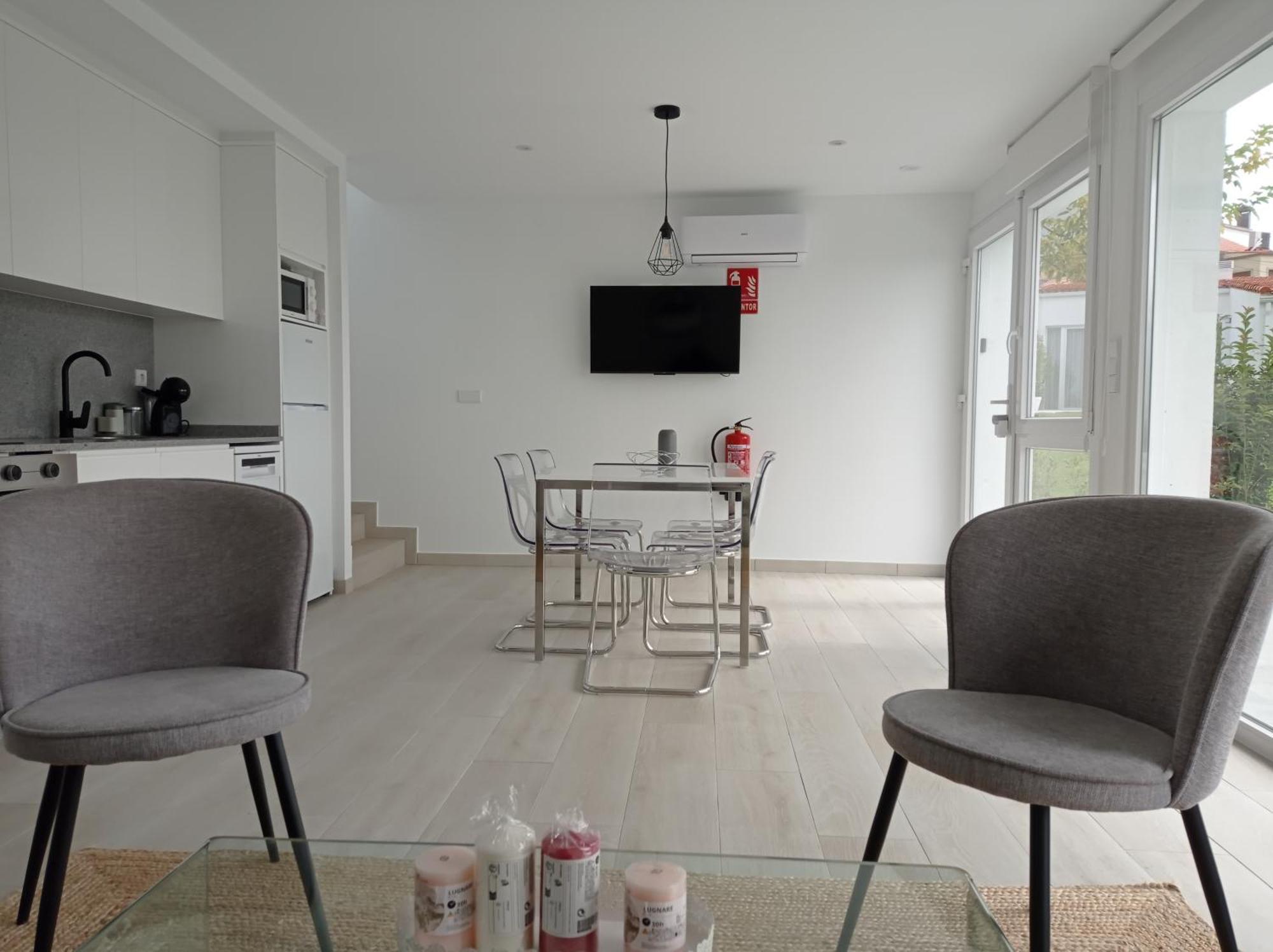 Casas Turisticas Lar Jardin - Parking Privado ซานติอาโก เด กอมโปสเตลา ภายนอก รูปภาพ