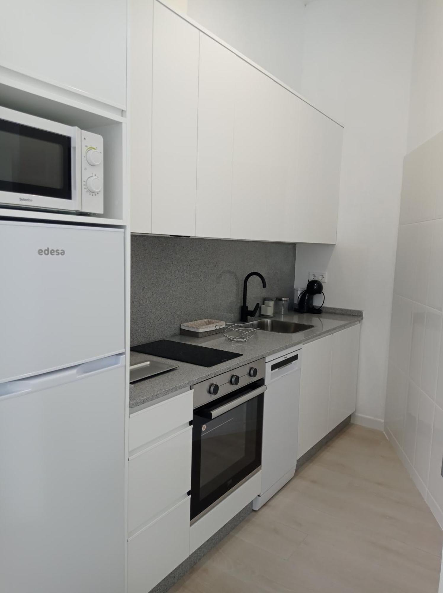 Casas Turisticas Lar Jardin - Parking Privado ซานติอาโก เด กอมโปสเตลา ภายนอก รูปภาพ