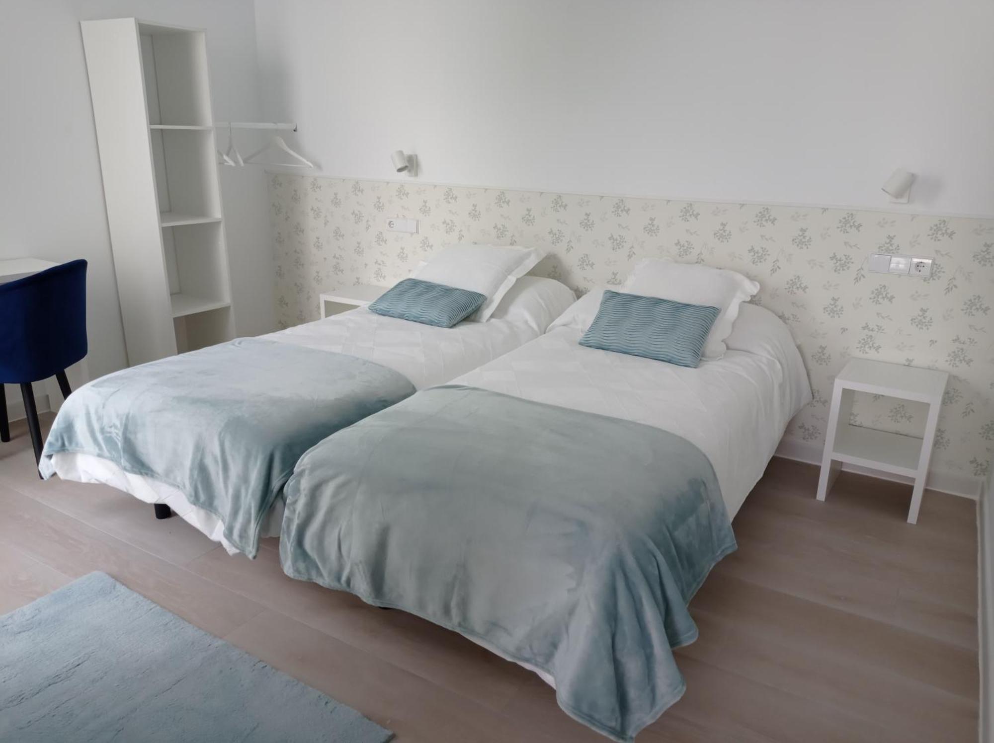 Casas Turisticas Lar Jardin - Parking Privado ซานติอาโก เด กอมโปสเตลา ภายนอก รูปภาพ
