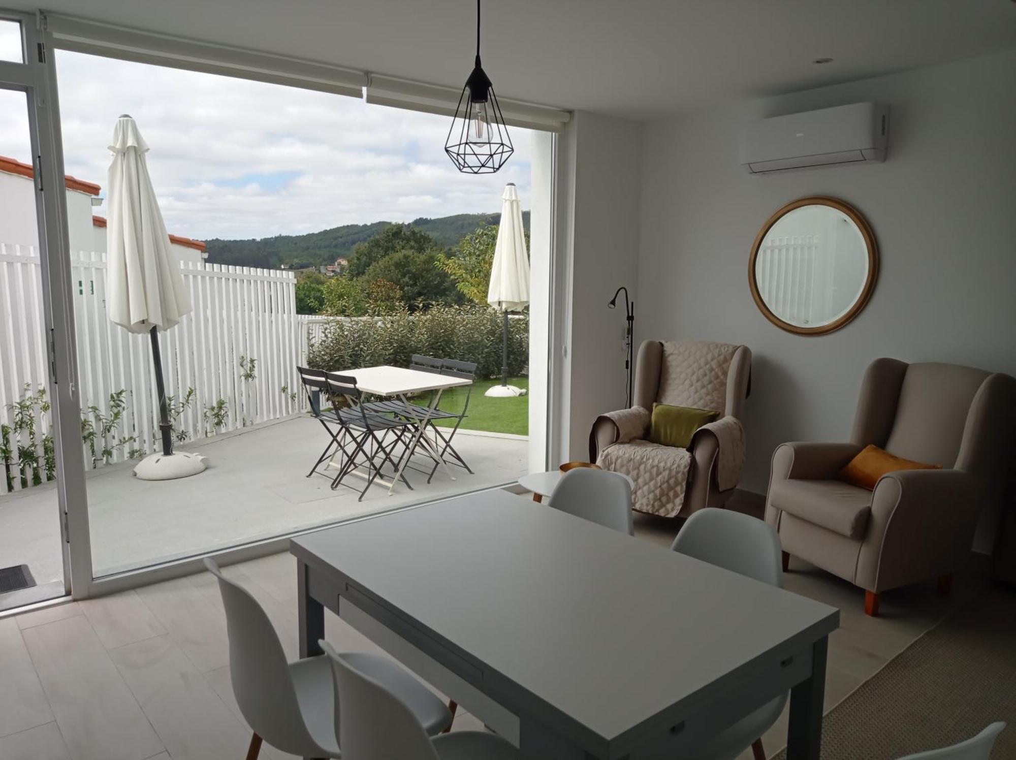Casas Turisticas Lar Jardin - Parking Privado ซานติอาโก เด กอมโปสเตลา ภายนอก รูปภาพ