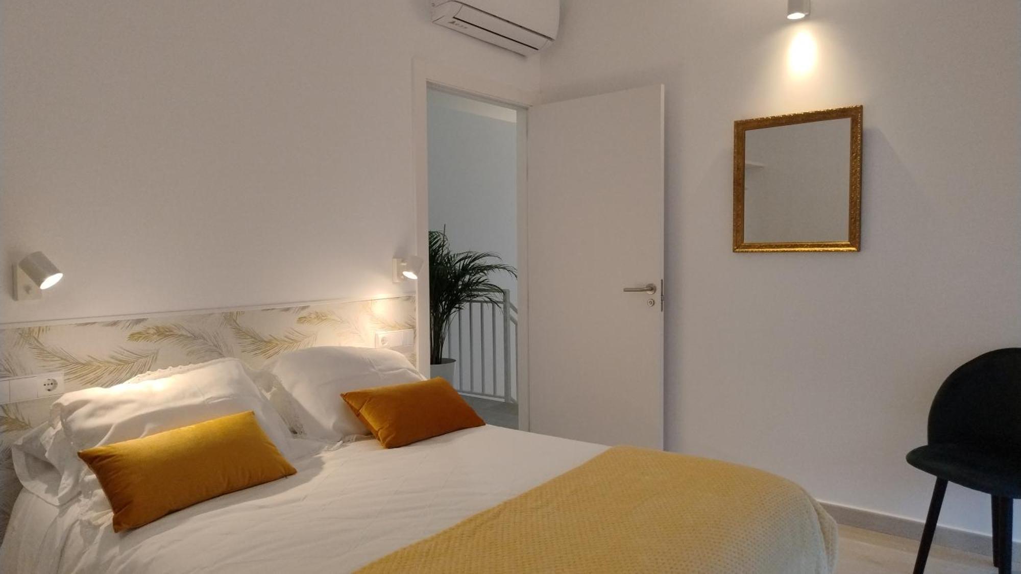 Casas Turisticas Lar Jardin - Parking Privado ซานติอาโก เด กอมโปสเตลา ภายนอก รูปภาพ