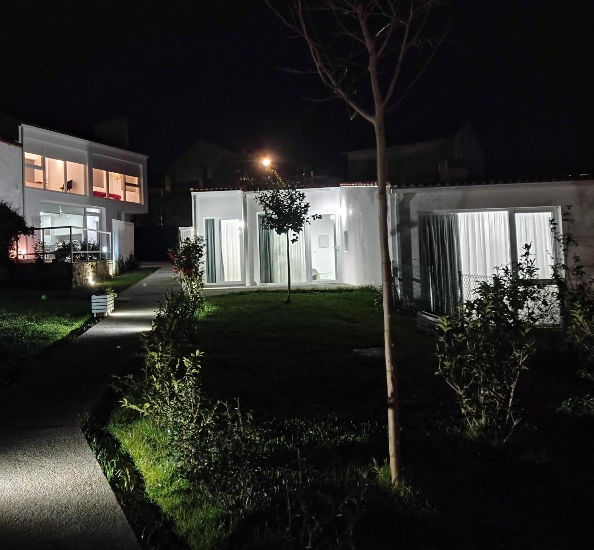Casas Turisticas Lar Jardin - Parking Privado ซานติอาโก เด กอมโปสเตลา ภายนอก รูปภาพ