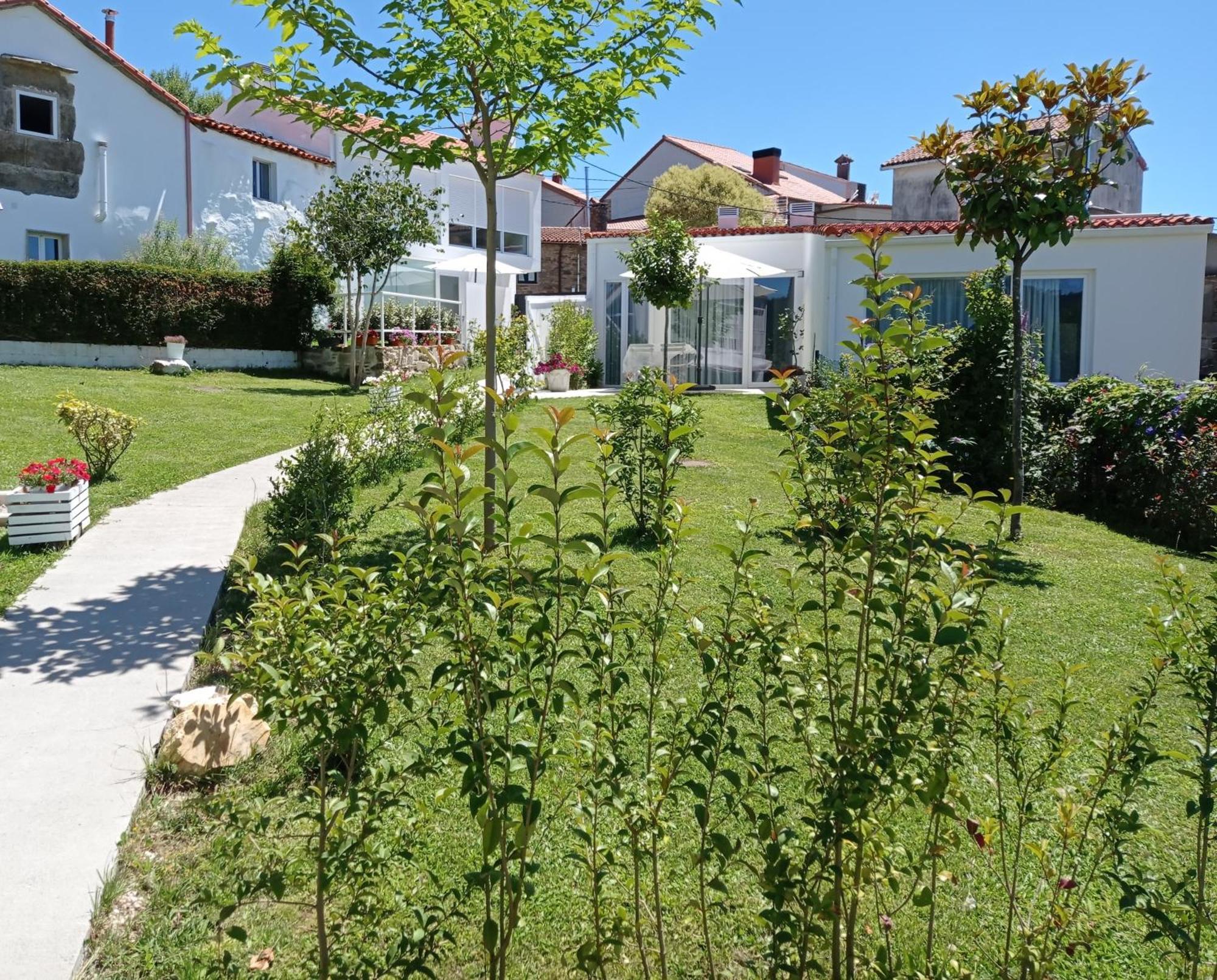 Casas Turisticas Lar Jardin - Parking Privado ซานติอาโก เด กอมโปสเตลา ภายนอก รูปภาพ