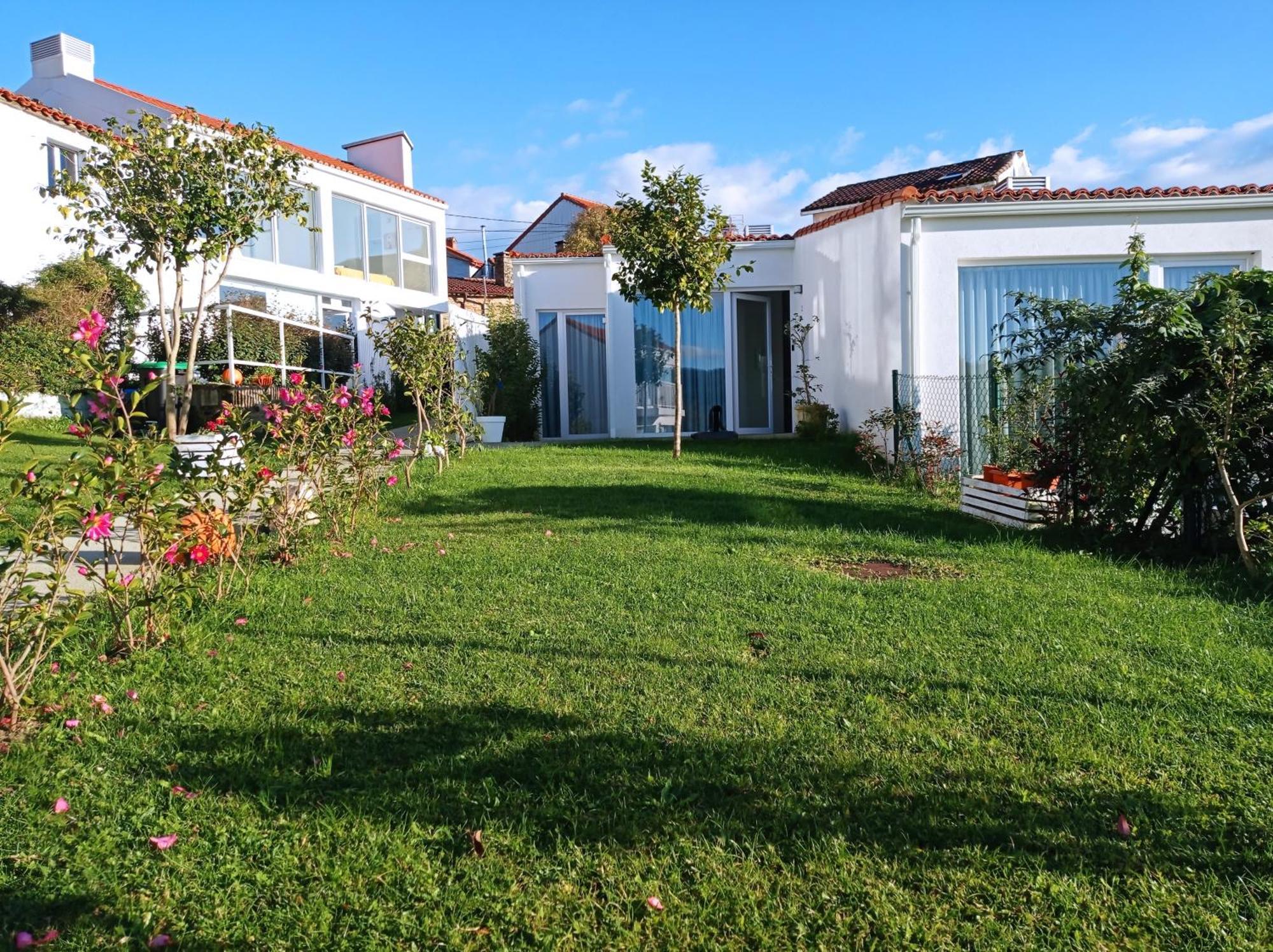 Casas Turisticas Lar Jardin - Parking Privado ซานติอาโก เด กอมโปสเตลา ภายนอก รูปภาพ